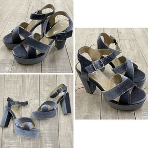 The Mode Collective Podium Platform Sandals in Charcoal Velvet EU 38 / US 7.5
